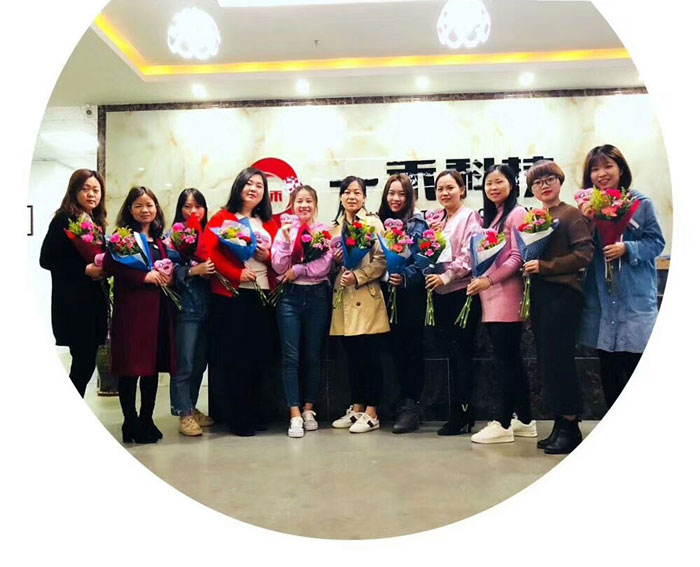 <b>一禾科技女神节发放公司福利</b>